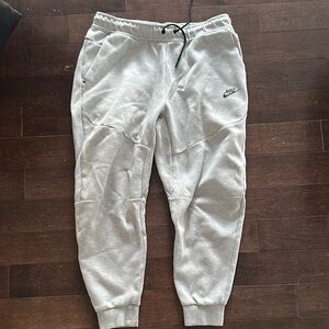 Nike Men's Gray Sweatpants
